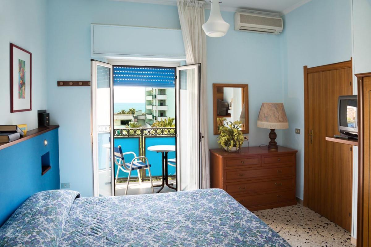 Residence 7 Bello San Benedetto del Tronto Zimmer foto